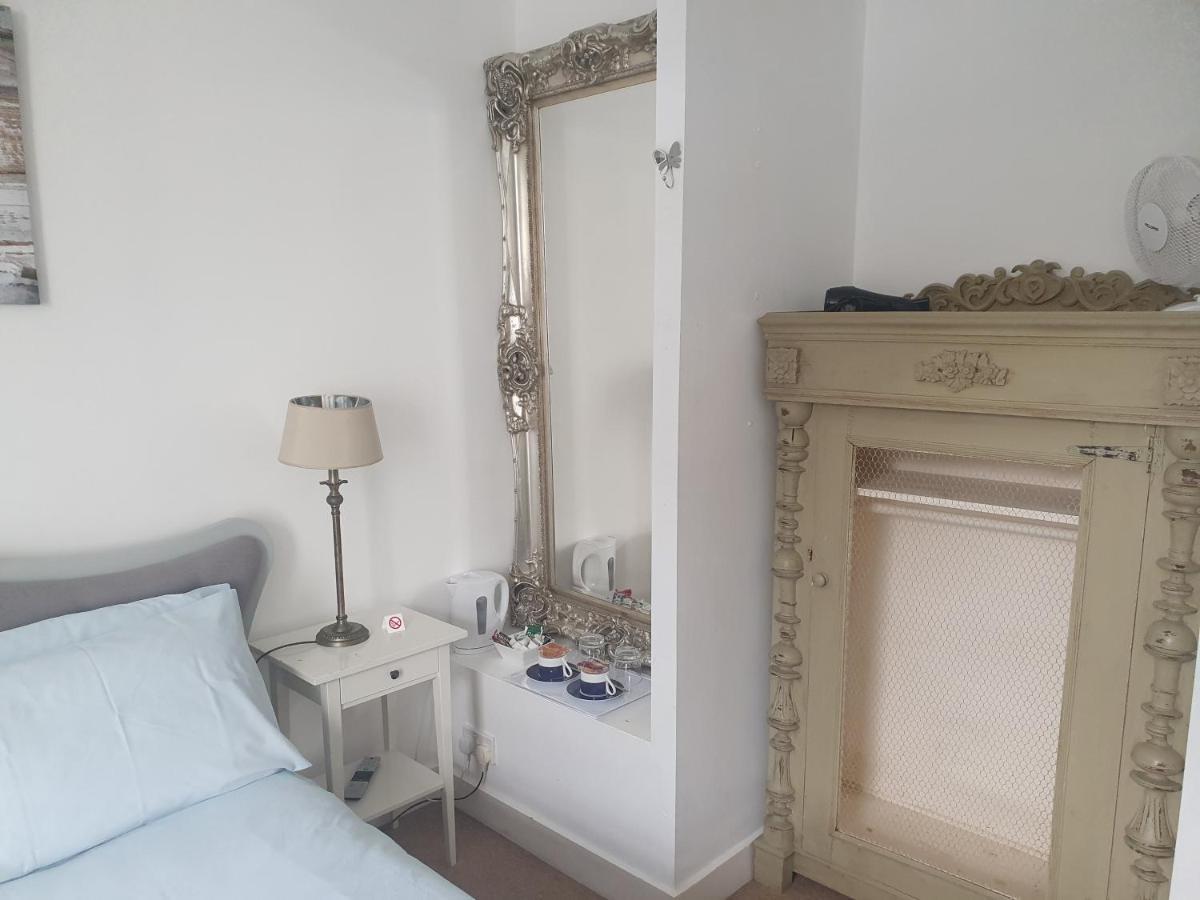 Hôtel Number One à Hove Extérieur photo